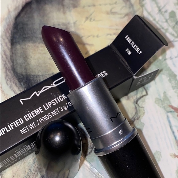 MAC COSMETICS BNIB FAULTLESSLY F/WLipstick RARE!